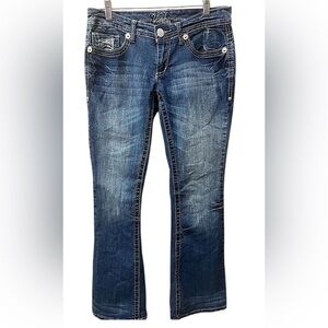 Vanity Premium Collection. EUC. Super cute pocket detail. Size 27/31.